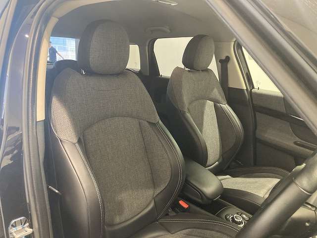 MINI Crossover 6