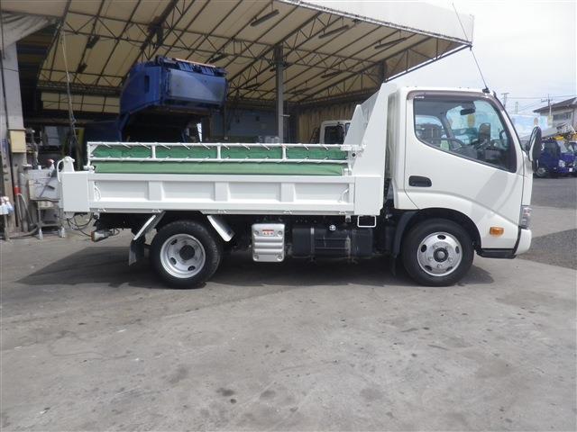 Hino Dutro 4