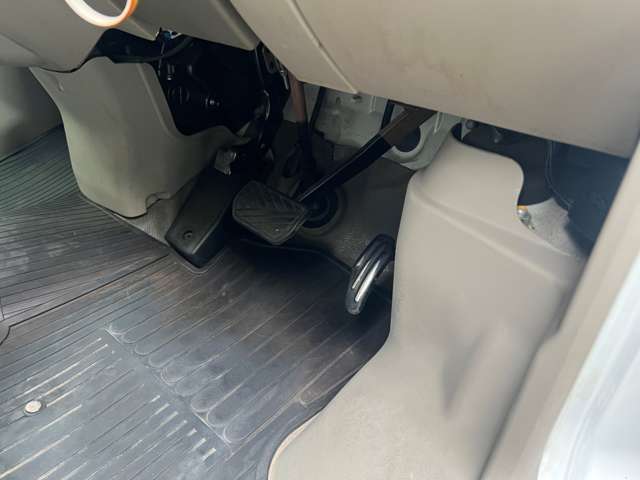 Nissan NV100 Clipper 7