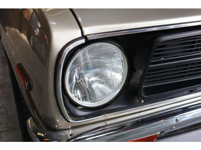 Nissan Sunny Truck 12
