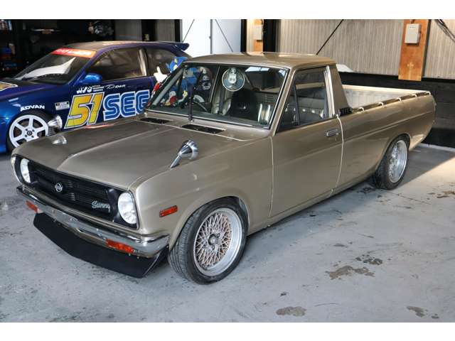 Nissan Sunny Truck 3