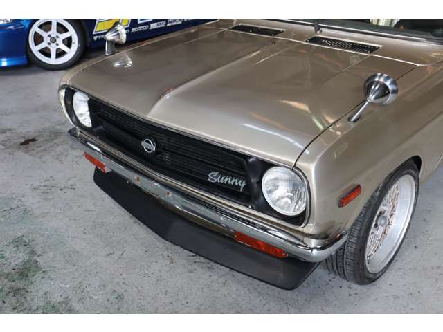 Nissan Sunny Truck 9