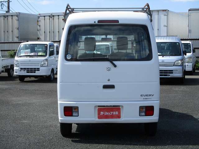 Suzuki Every 8