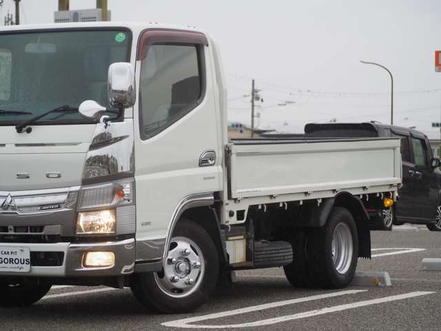 Mitsubishi Fuso Canter 7