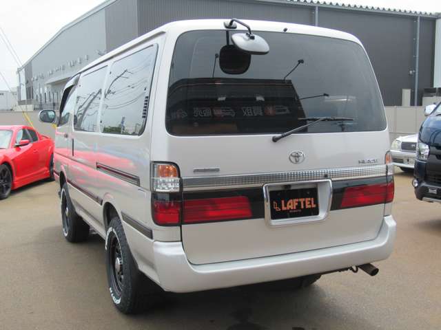 Toyota Hiace 11