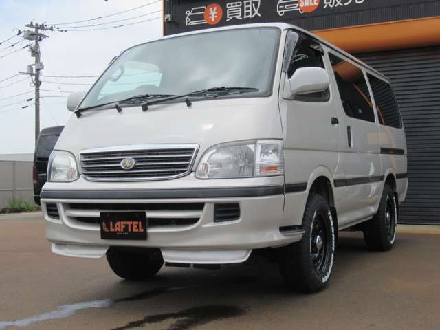 Toyota Hiace 7