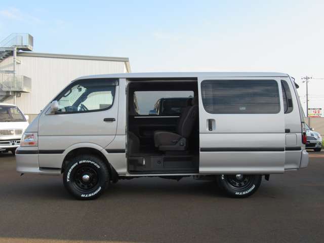 Toyota Hiace 10