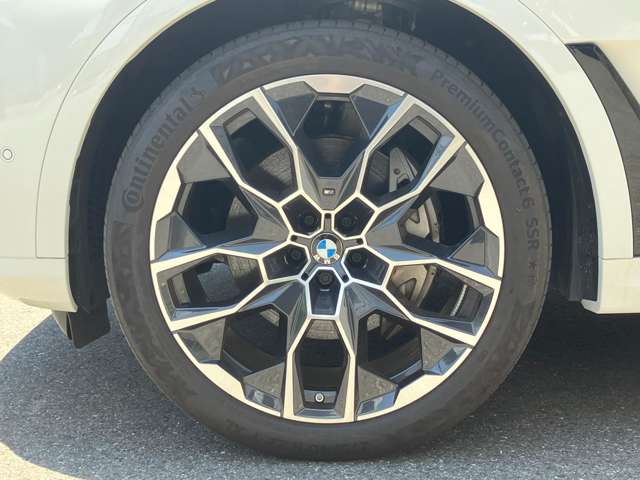 BMW X7 12
