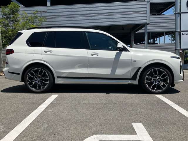 BMW X7 8