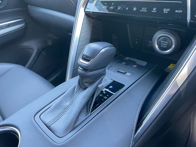 Toyota Harrier 12