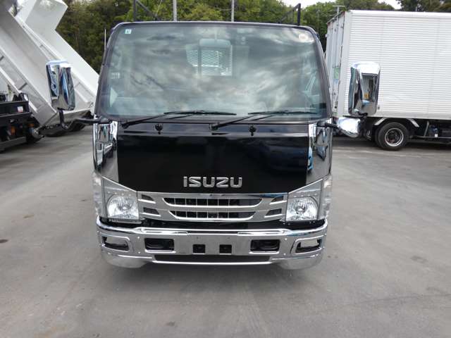 Isuzu Elf 5