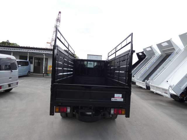 Isuzu Elf 9