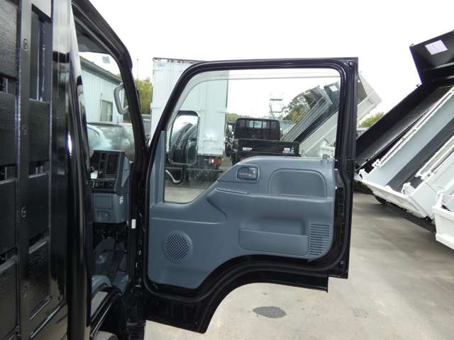 Isuzu Elf 11