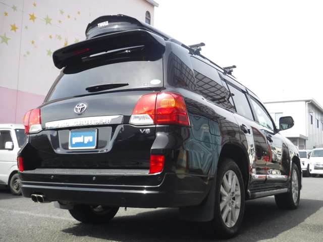 Toyota Land Cruiser 200 6