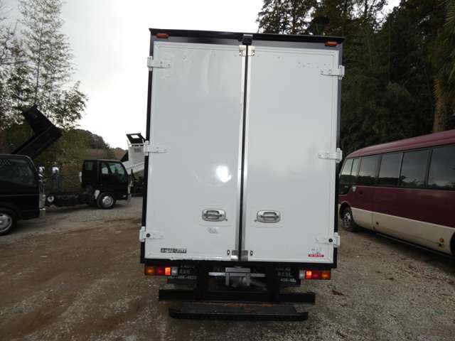 Mitsubishi Fuso Canter 8