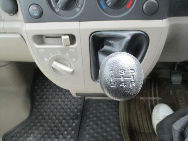 Suzuki Every 12