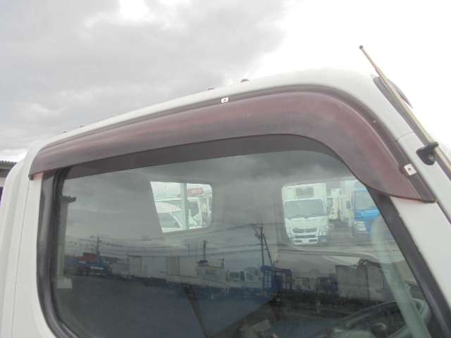 Mitsubishi Fuso Canter 11