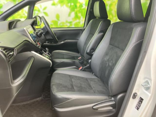 Toyota Voxy 9