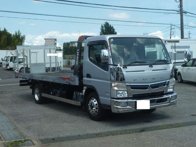 Mitsubishi Fuso Canter 4