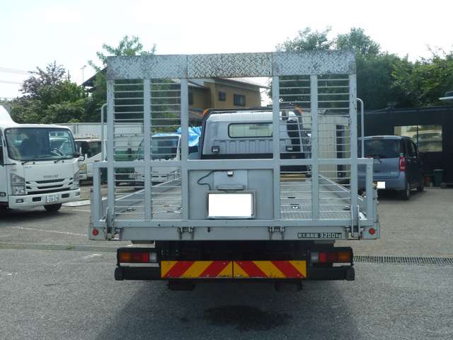 Mitsubishi Fuso Canter 7