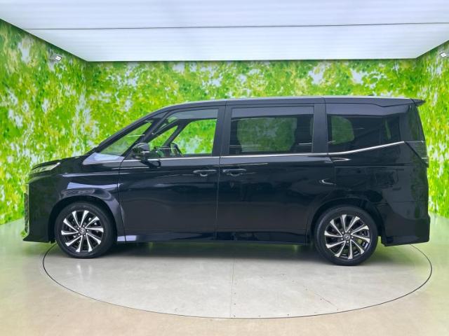 Toyota Voxy 5