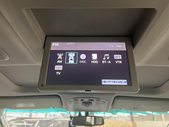 Toyota Vellfire Hybrid 11