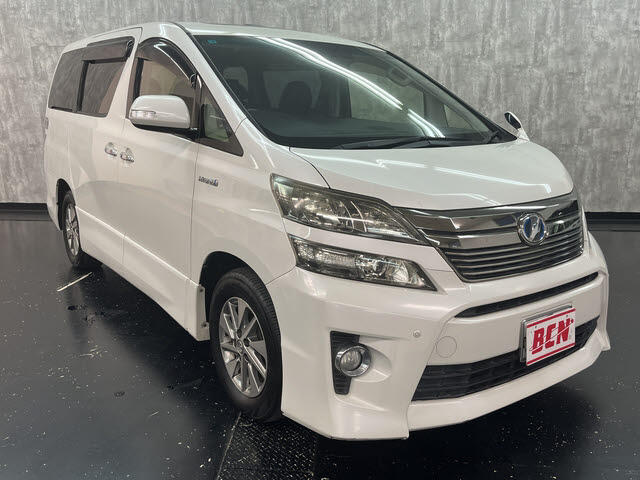 Toyota Vellfire Hybrid 2