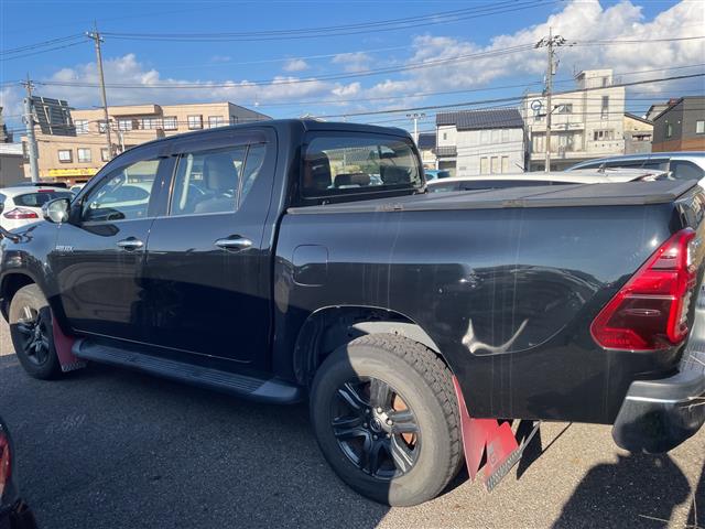 Toyota Hilux 3