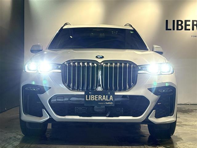 BMW X7 8