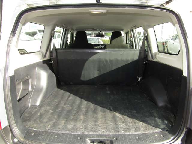 Toyota Succeed Van 8