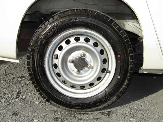 Toyota Succeed Van 10