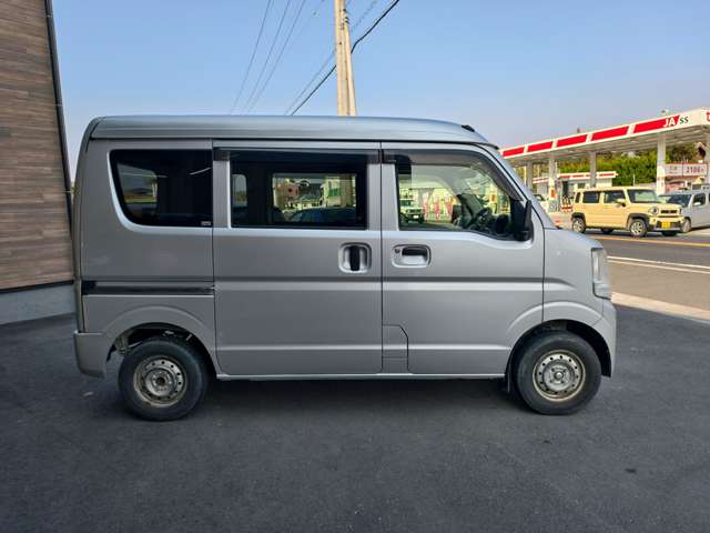 Nissan NV100 Clipper 4