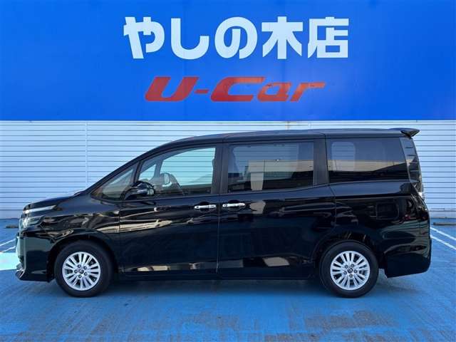 Toyota Voxy 2