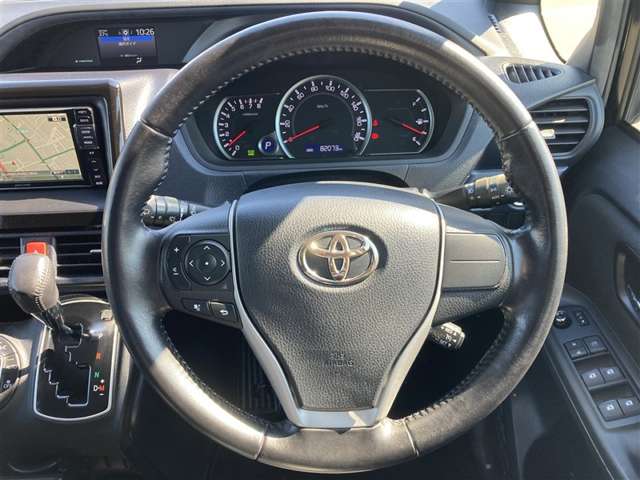 Toyota Voxy 5
