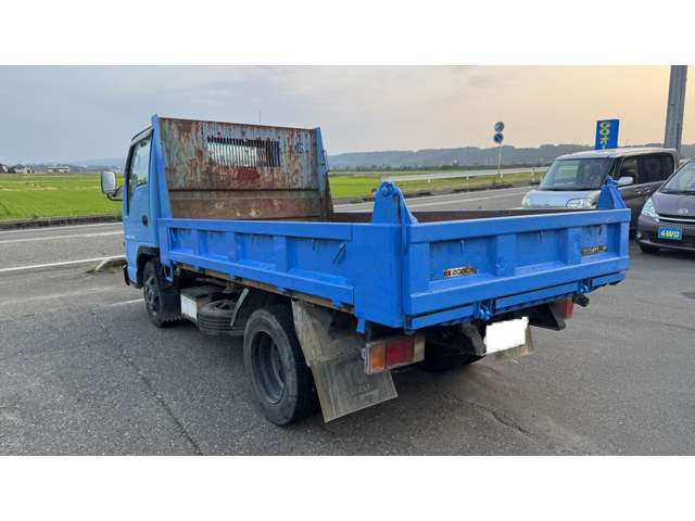 Isuzu Elf 11