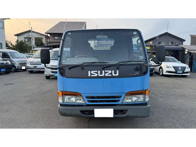 Isuzu Elf 4
