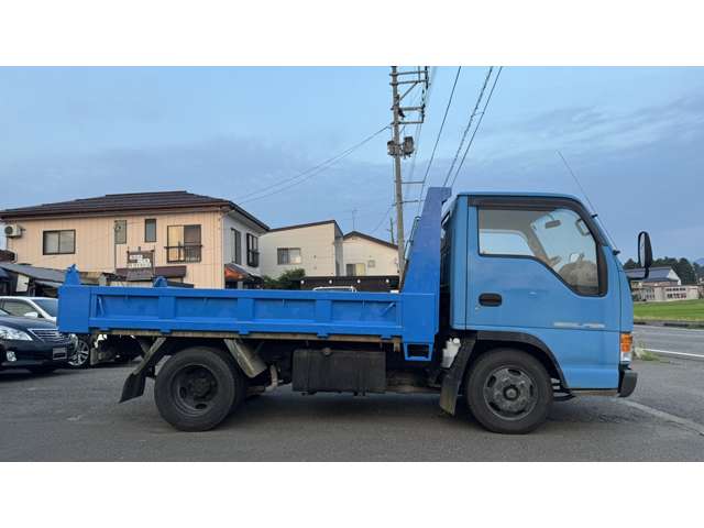 Isuzu Elf 6