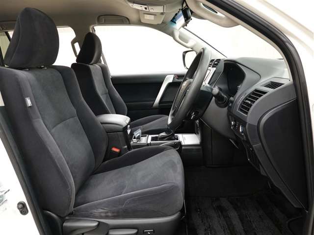 Toyota Land Cruiser Prado 7