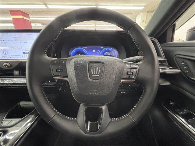 Toyota Crown Sport 11