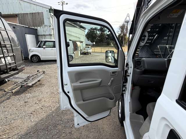Nissan NV100 Clipper 11