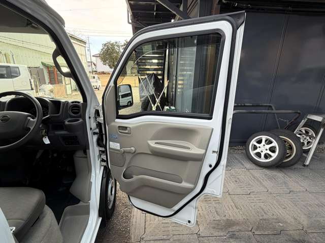 Nissan NV100 Clipper 12