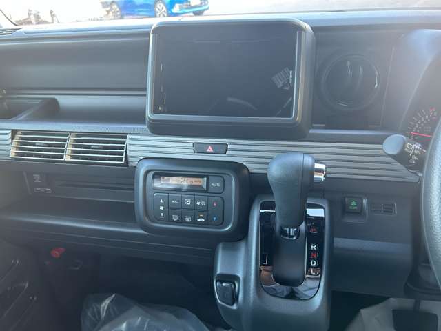 Honda N-VAN 10