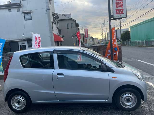 Daihatsu Mira 11