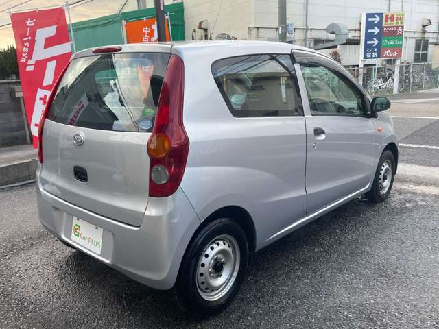 Daihatsu Mira 10