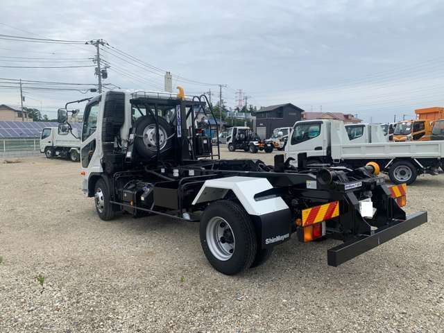 Mitsubishi Fuso Fighter 11