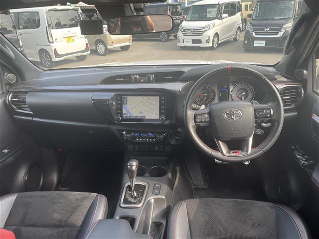 Toyota Hilux 12