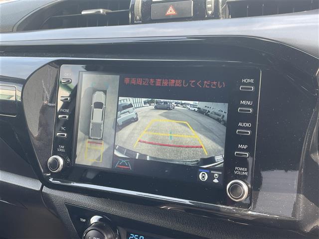 Toyota Hilux 2