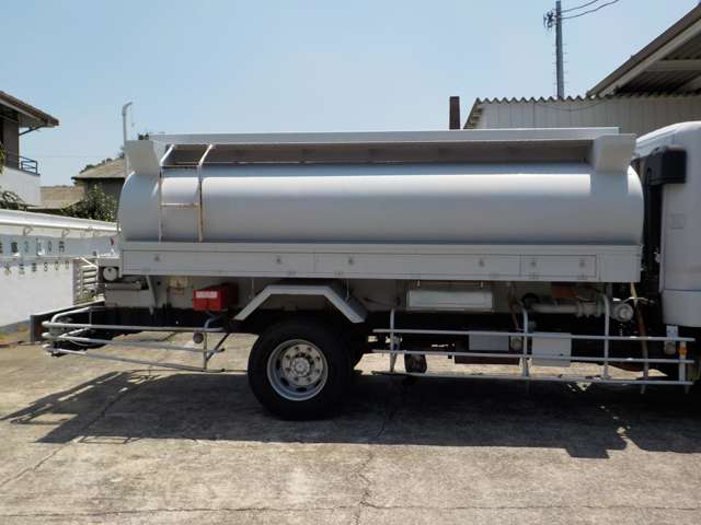 Mitsubishi Fuso Fighter 11
