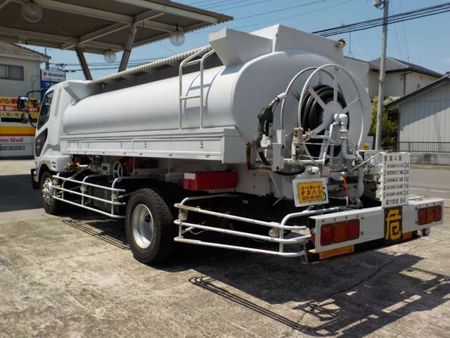 Mitsubishi Fuso Fighter 12