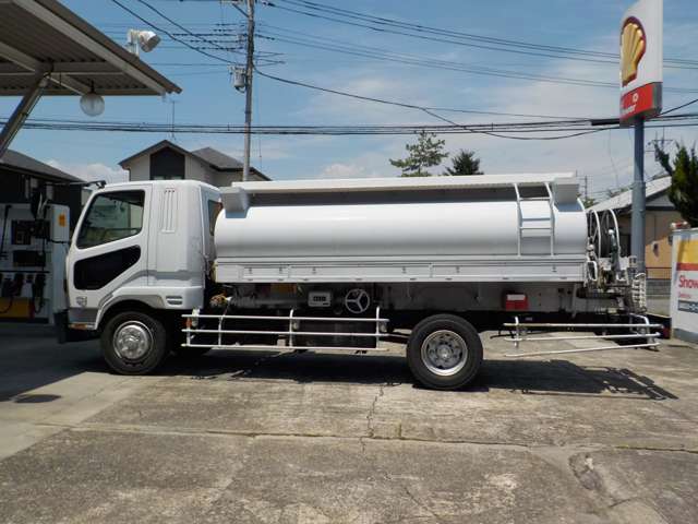 Mitsubishi Fuso Fighter 2